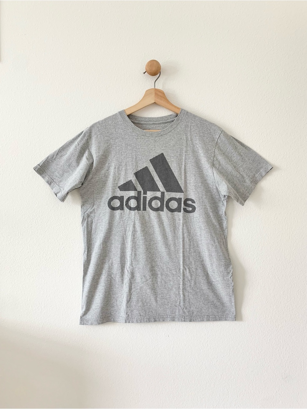 ❤️ 3/15 Adidas Gray Crew Neck Short Sleeves Tee Shirt Top Medium